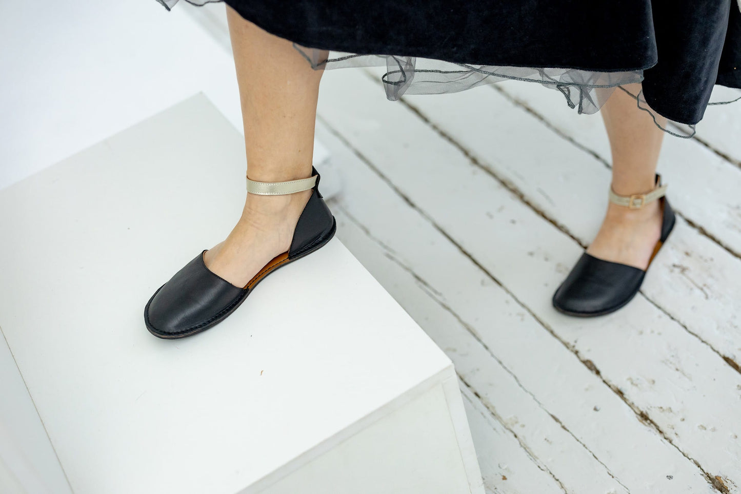 Golden straps for Teal