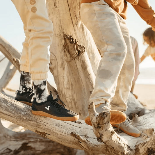 Vivobarefoot Jauniešu apavi Primus Knit II (pusnakts zili) — apavi lietošanā vai modeļa informācija