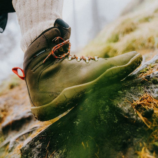 Vivobarefoot Sieviešu pārgājienu zābaki Tracker II FG (brūni) — apavi lietošanā vai modeļa informācija