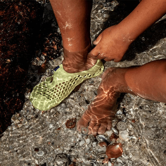 Vivobarefoot Bērnu apavi Ultra Bloom (saulaini laima zaļi) — apavi lietošanā vai modeļa informācija