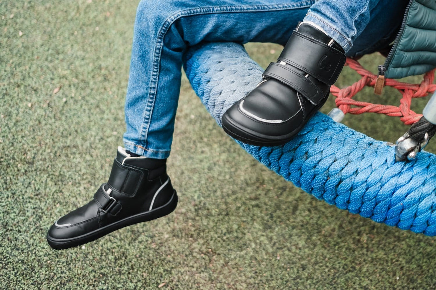 Winter Panda (black)