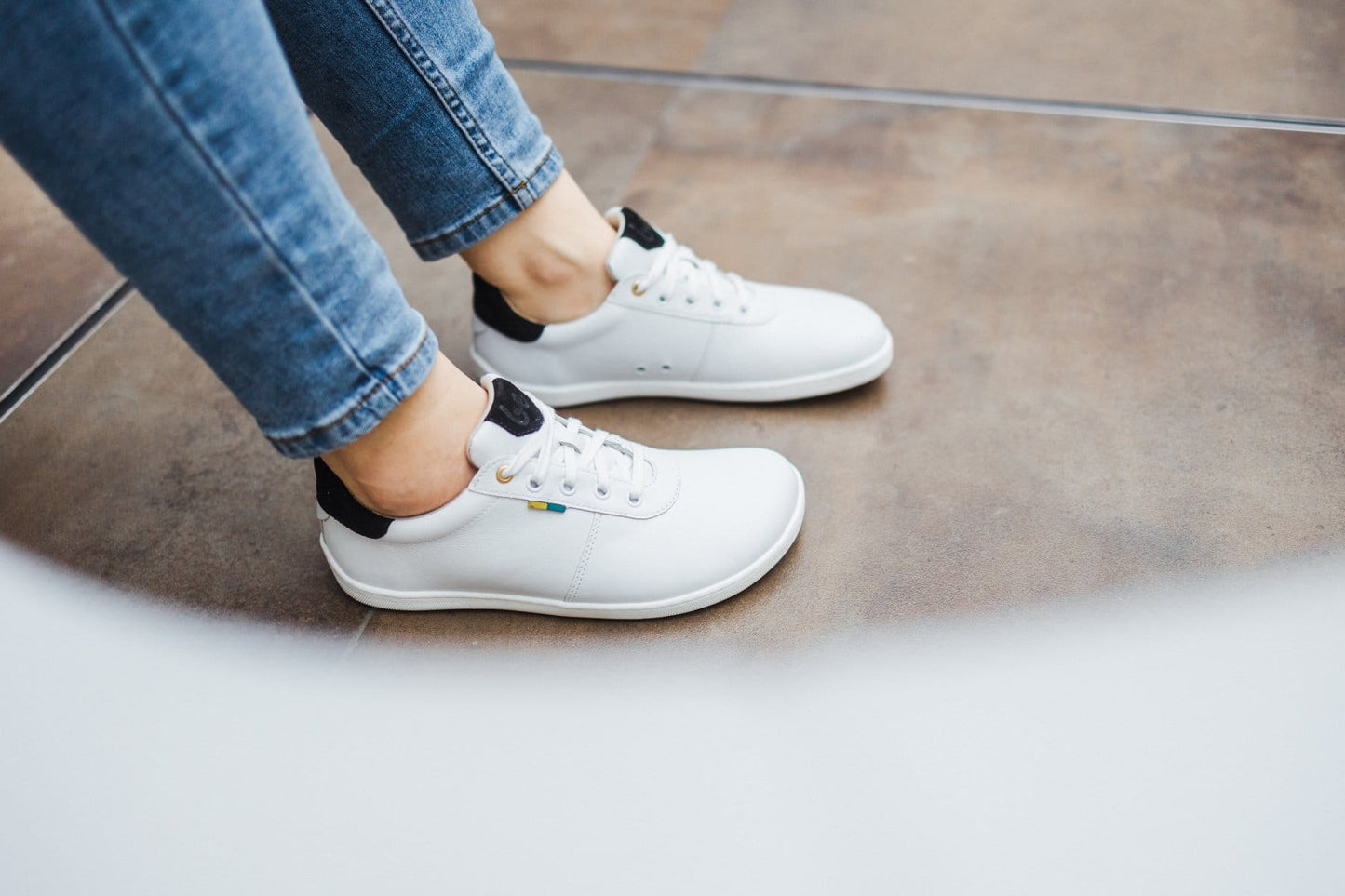 Royale Sneakers (black & white)