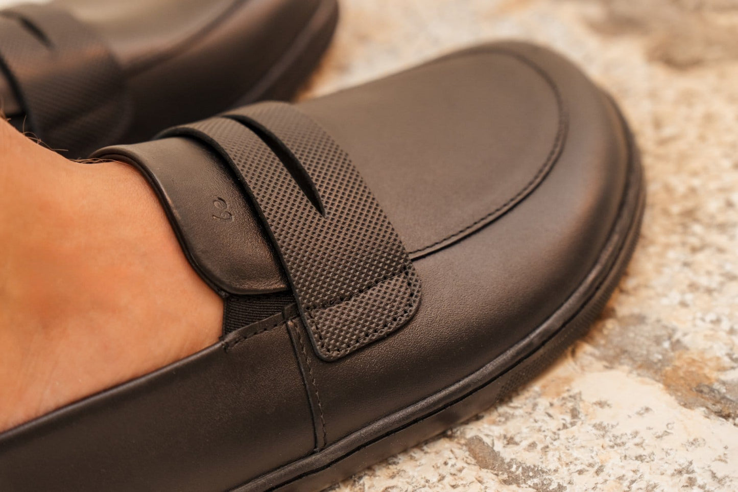 Barefoot Moccasins Buena (all black)