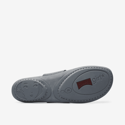 Right balerinas (grey)