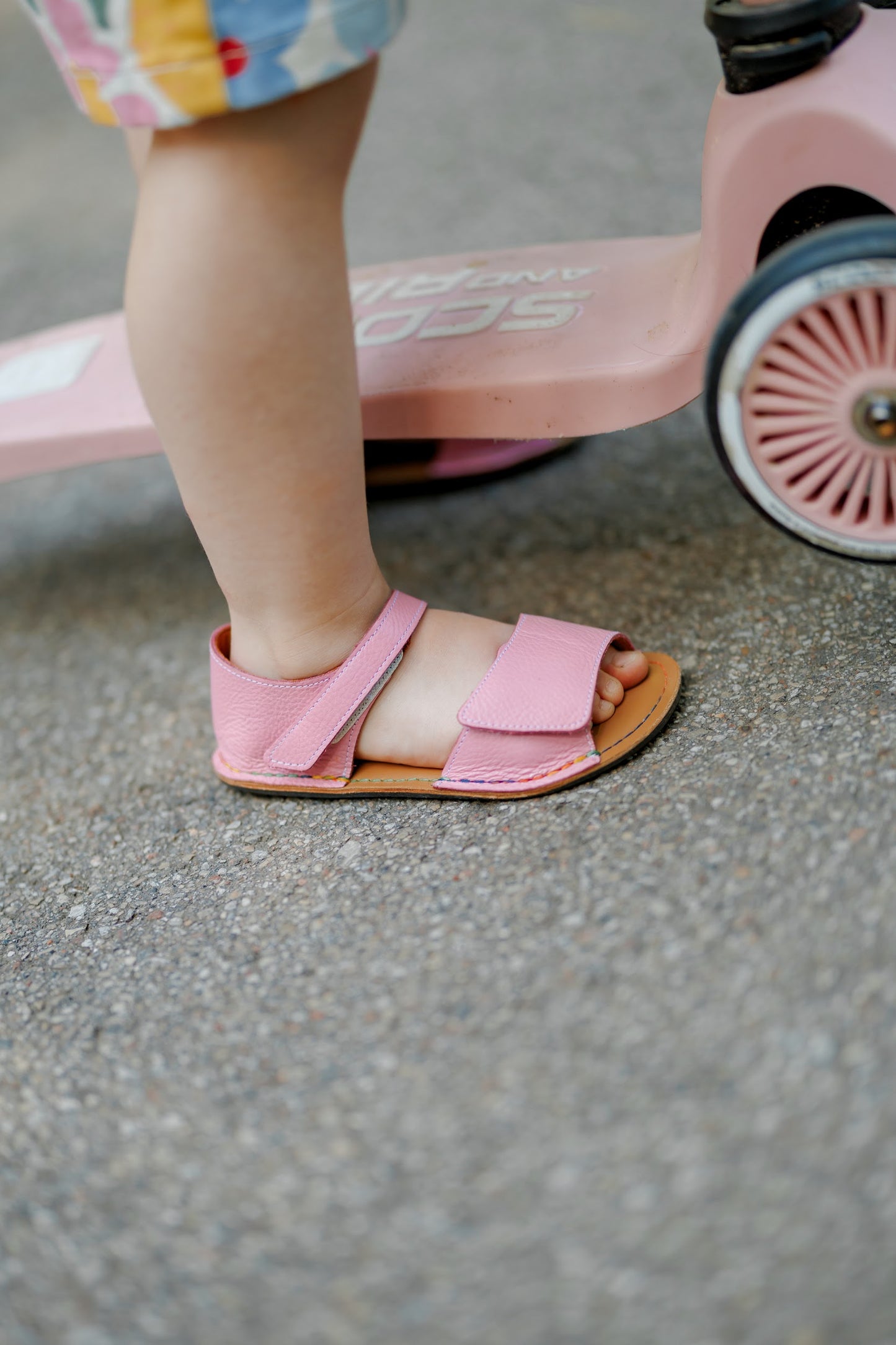 Barefoot Leather Sandals for Kids "Sparrow" (bright pink)