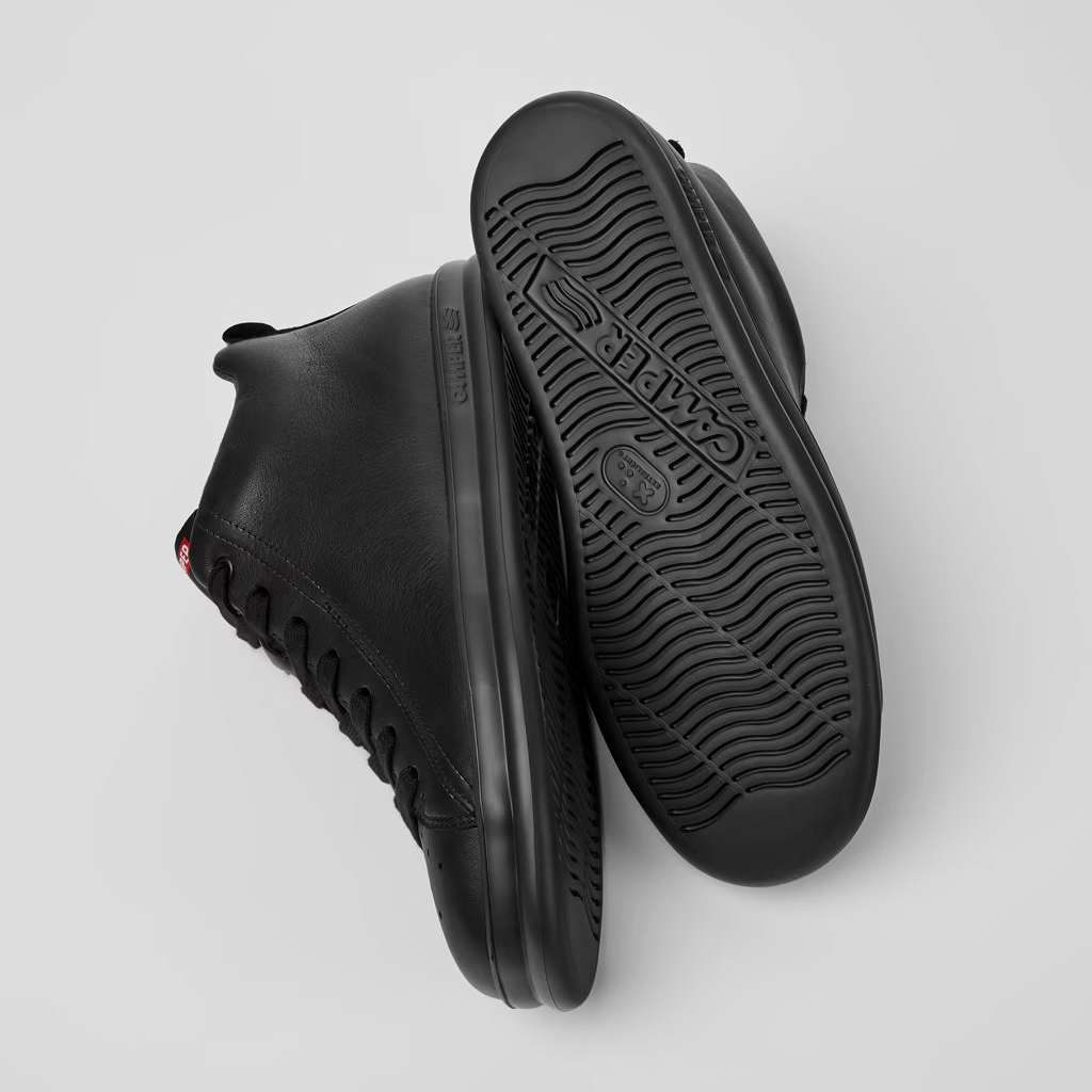 Runner Sneakers (black leather)