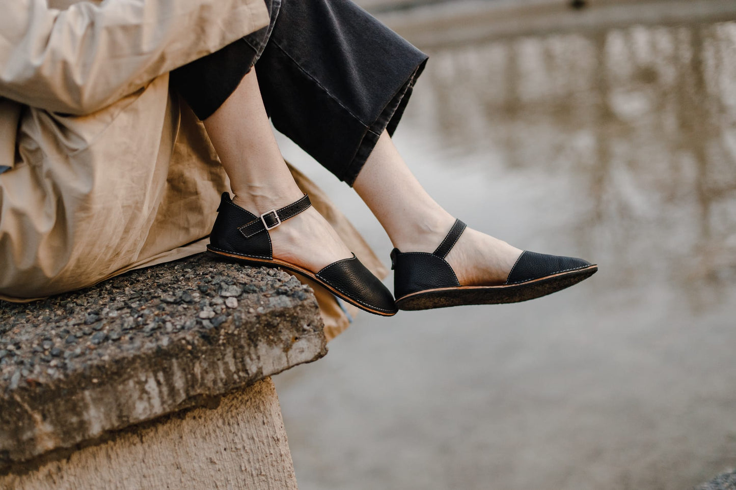 Barefoot Leather Shoes for Women "Crane" (black)