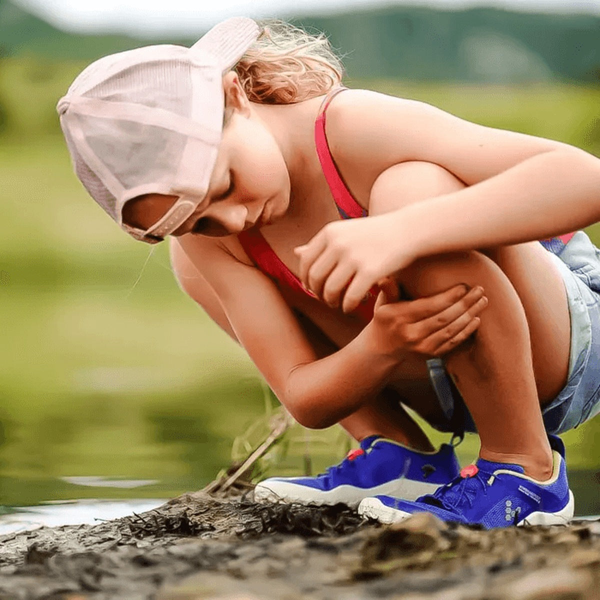 Vivobarefoot Jauniešu apavi Primus Trail II FG (Amparo zili) — apavi lietošanā vai modeļa informācija