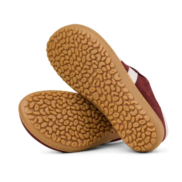 Sole view of Barefoot ILA sneakers (off white & bordo)